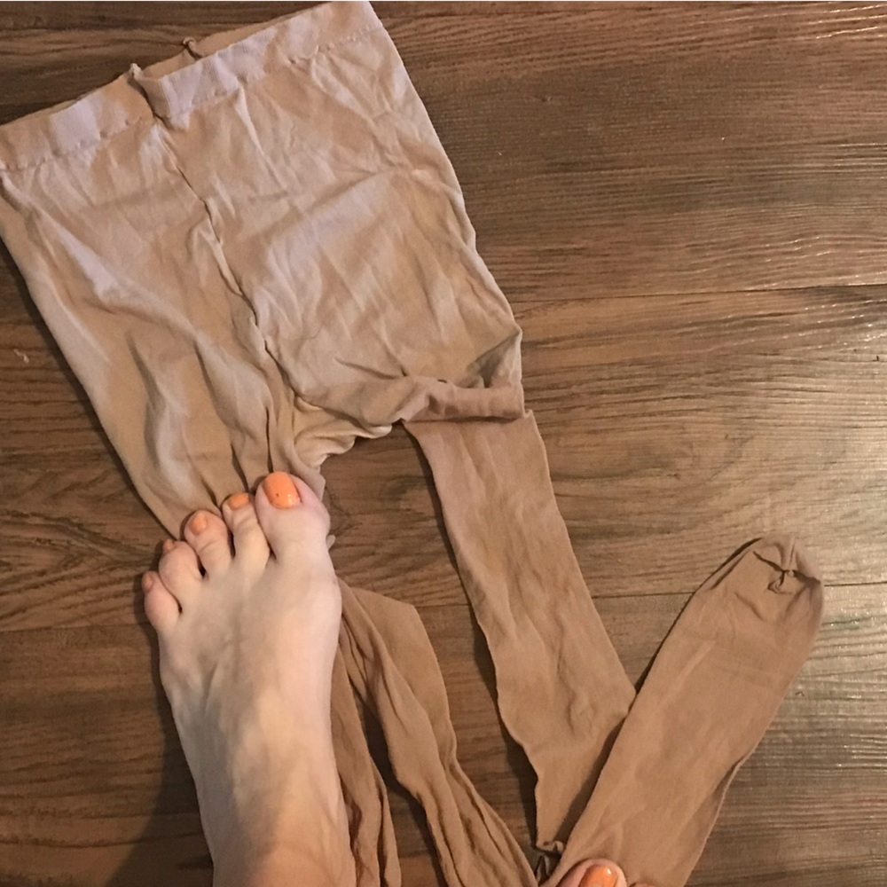 Well worn Stockings Creamy Beige Tights Tan - Soft Tan beige Opaque - Picture 4 of 6